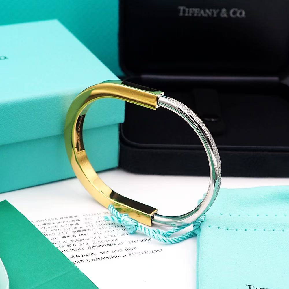 ティファニー ロック バングル イエローゴールド ＆ ホワイトゴールドにハーフ パヴェ ダイヤモンドをセッティング