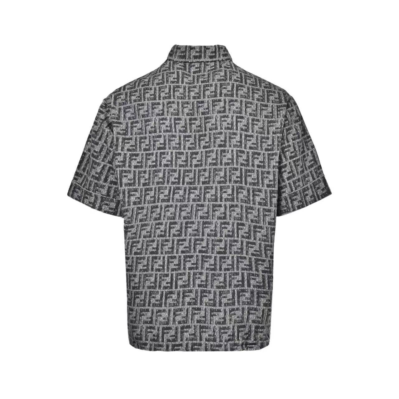 Fendi トップステッチ入り ブルーFFデニム シャツ