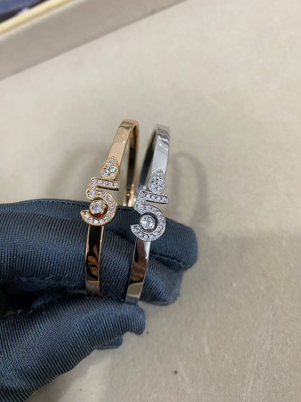 CHANEL エターナル シャネル N°5 ブレスレット