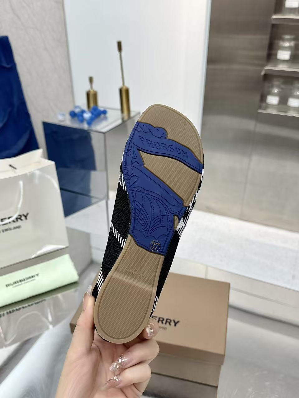 Burberry チェック ニット ベイビーバレリーナ