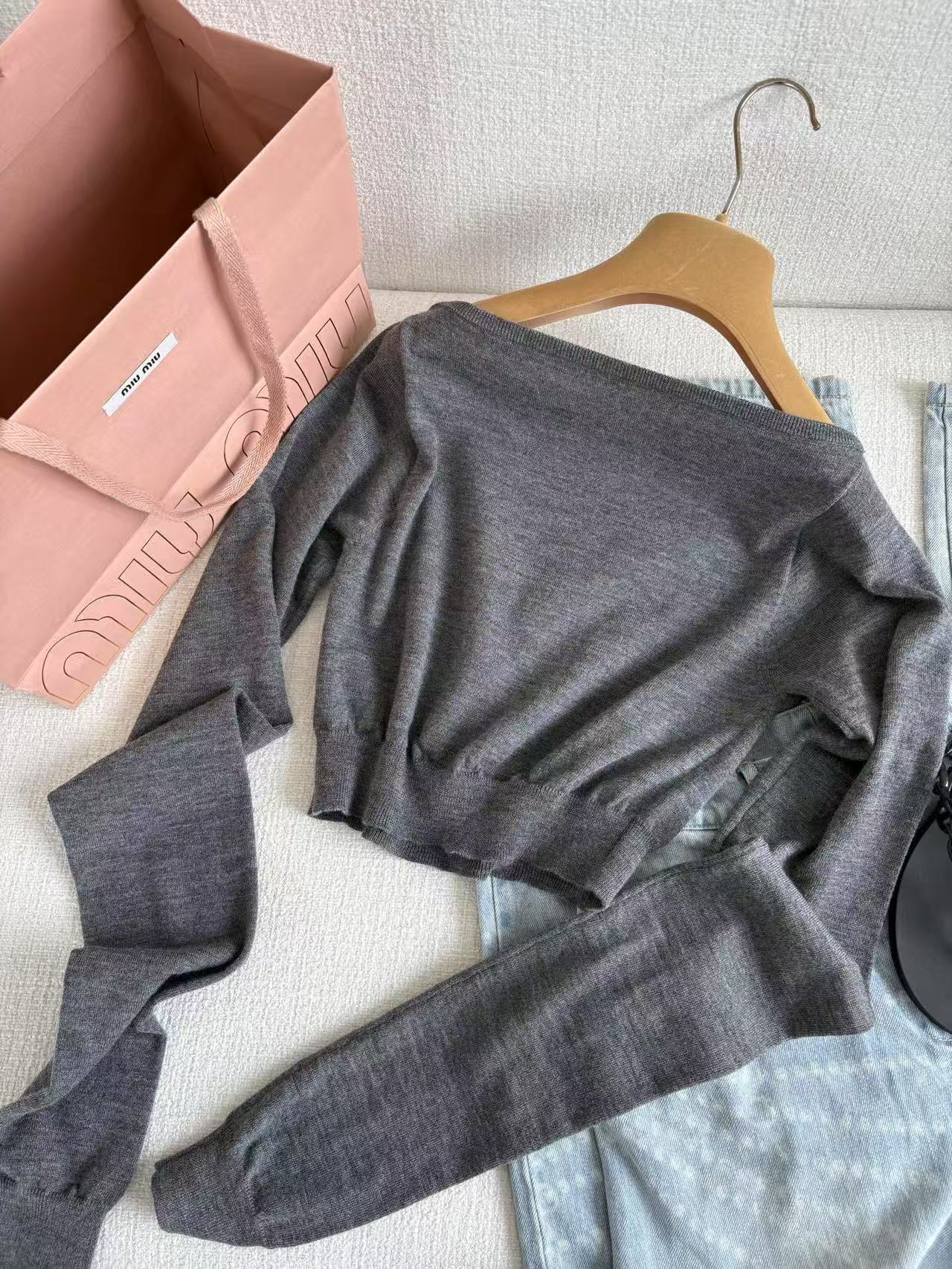 MIUMIU ウール ボートネック セーター