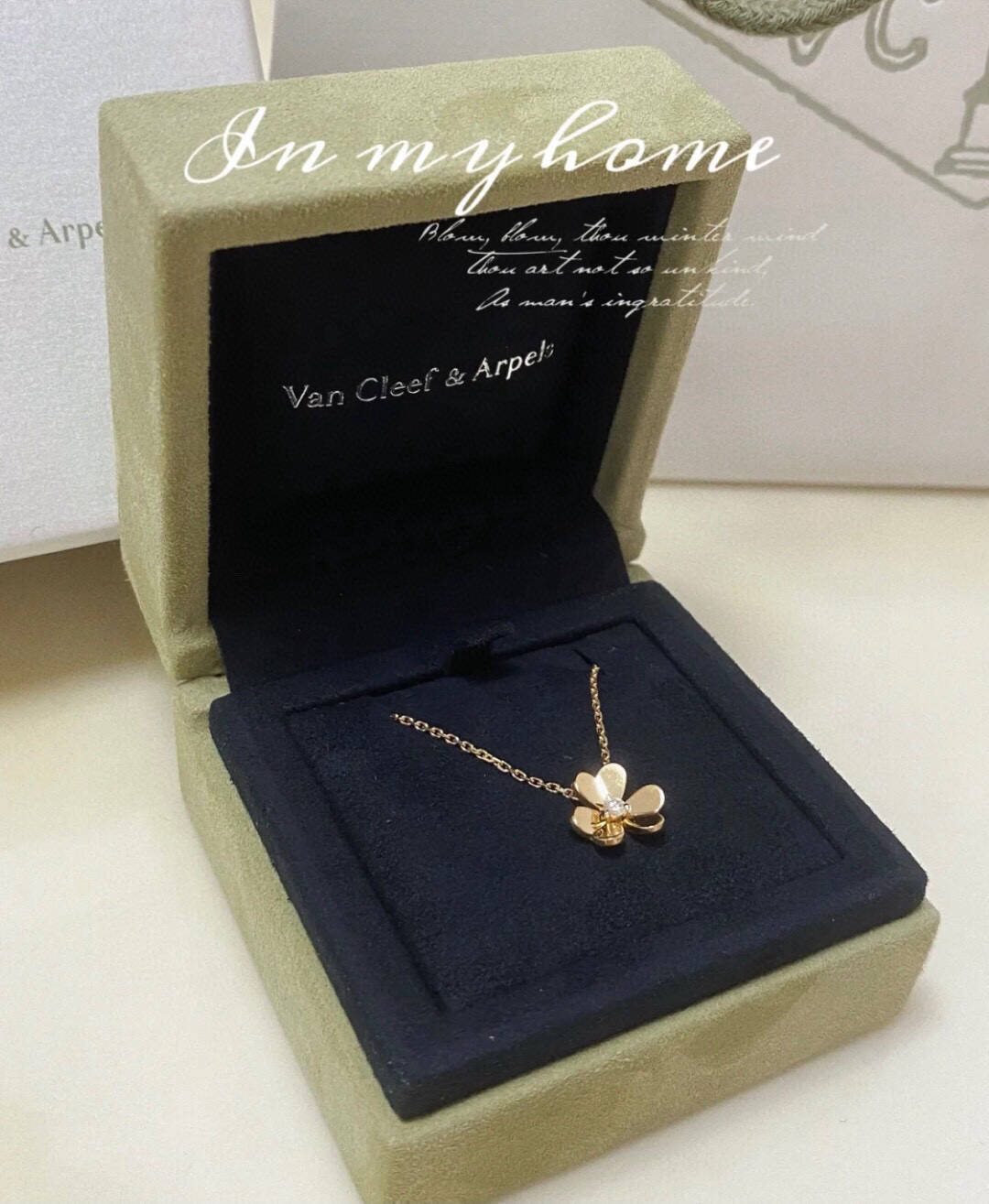 フリヴォル ペンダント、ミニモデル