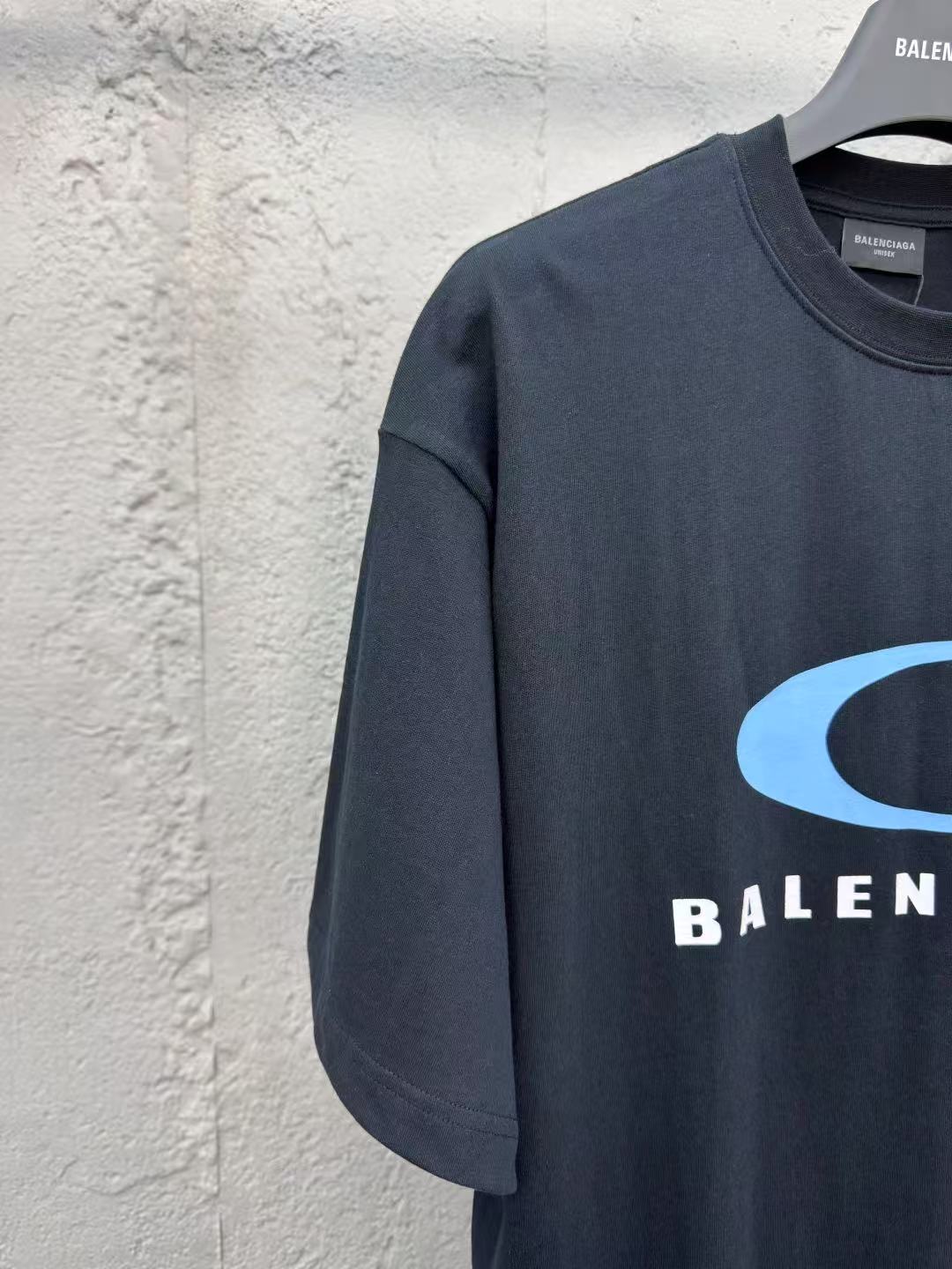 Balenciaga ブラック の メンズ LOOP SPORTS ICON Tシャツ ミディアムフィット