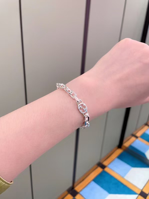 GUCCI 〔グッチ インターロッキング〕チェーン ブレスレット