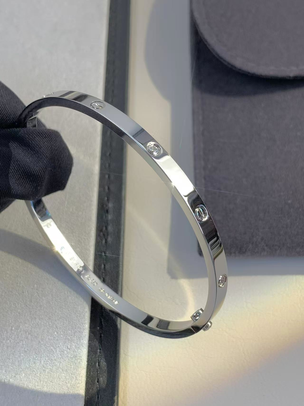 Cartier Love ブレスレット、スモールモデル