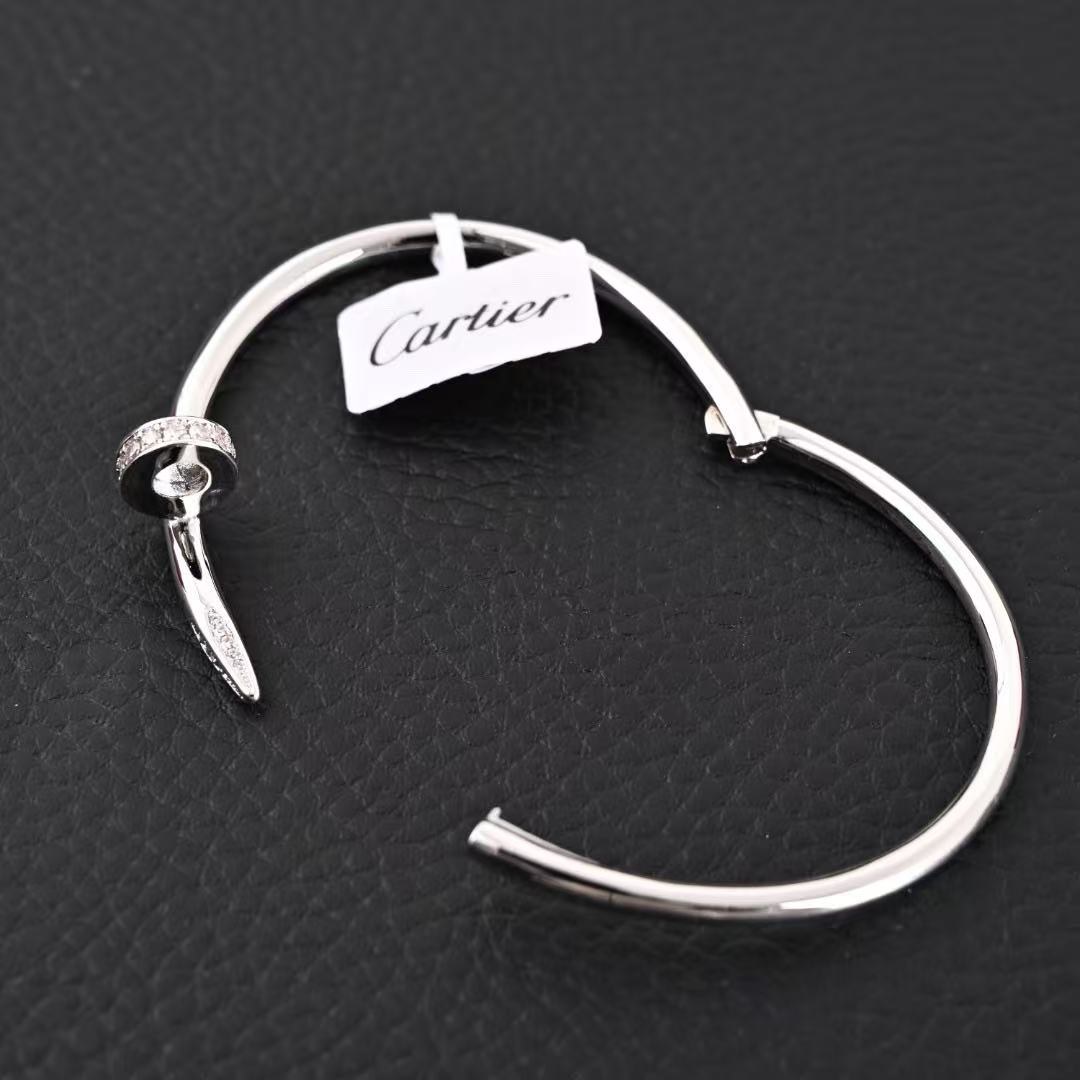 Cartier ジュスト アン クル ブレスレット  スモールモデル  ダイヤモンド