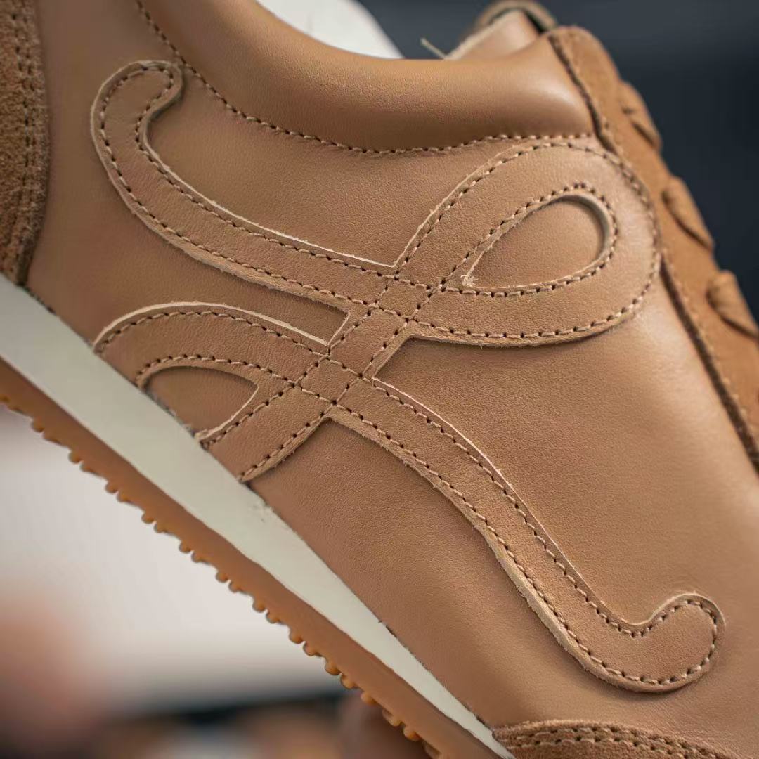 Loewe バレエランナー 2.0（ソフトカーフ）