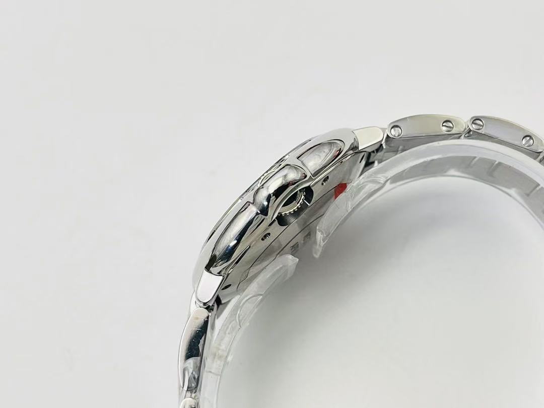 Cartier Ballon Bleu de Cartier watch バロン ブルー ドゥ カルティエ ウォッチ