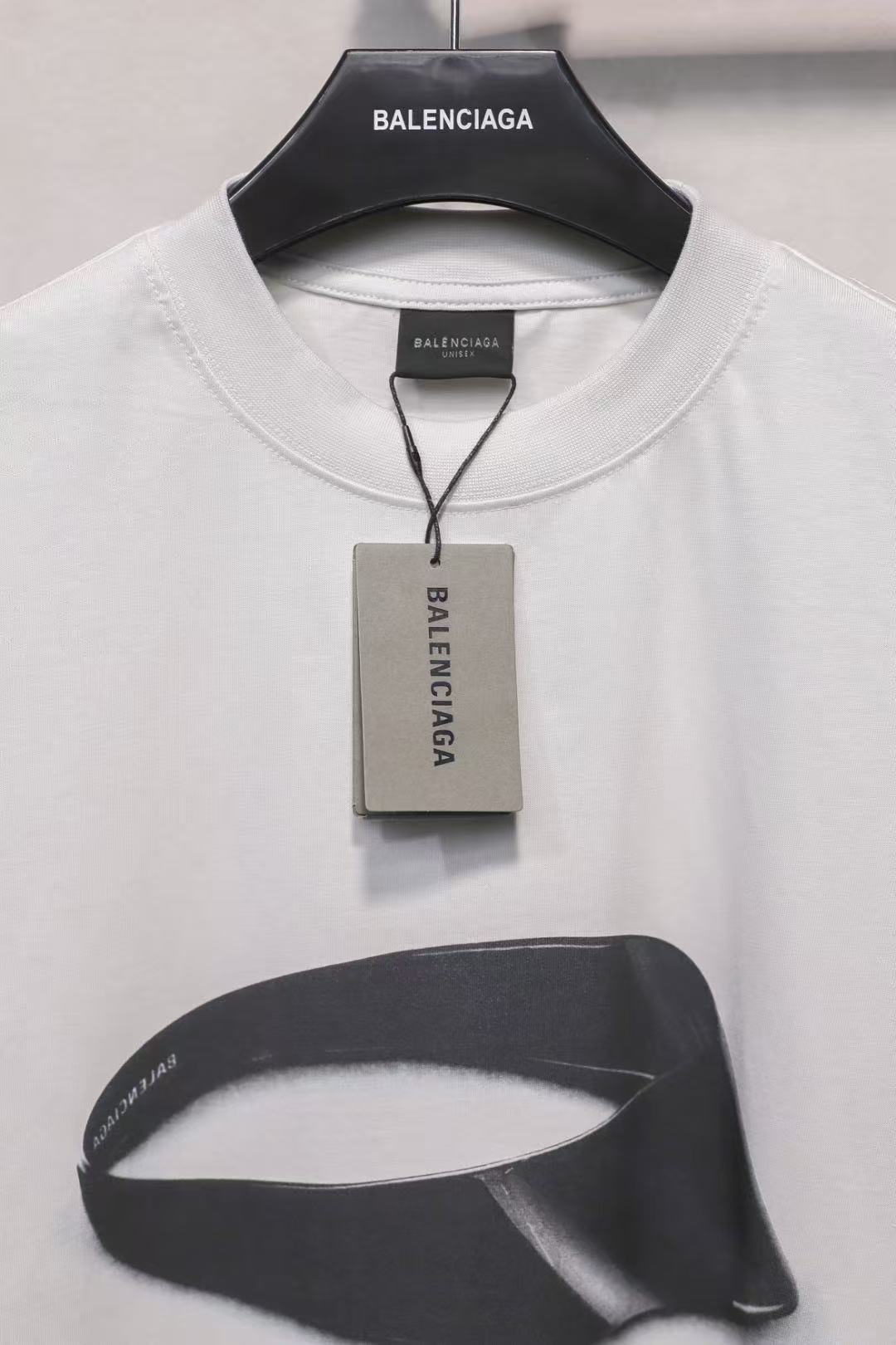 Balenciaga ダーティーエフェクト ホワイト の メンズ 360 SUNGLASSES Tシャツ ミディアムフィット