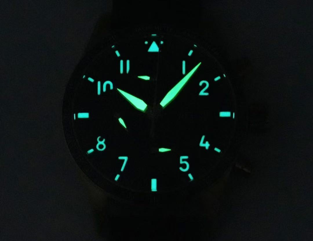 IWC パイロット・ウォッチ・パフォーマンス・クロノグラフ 41 “MERCEDES-AMG PETRONAS FORMULA ONE™ TEAM