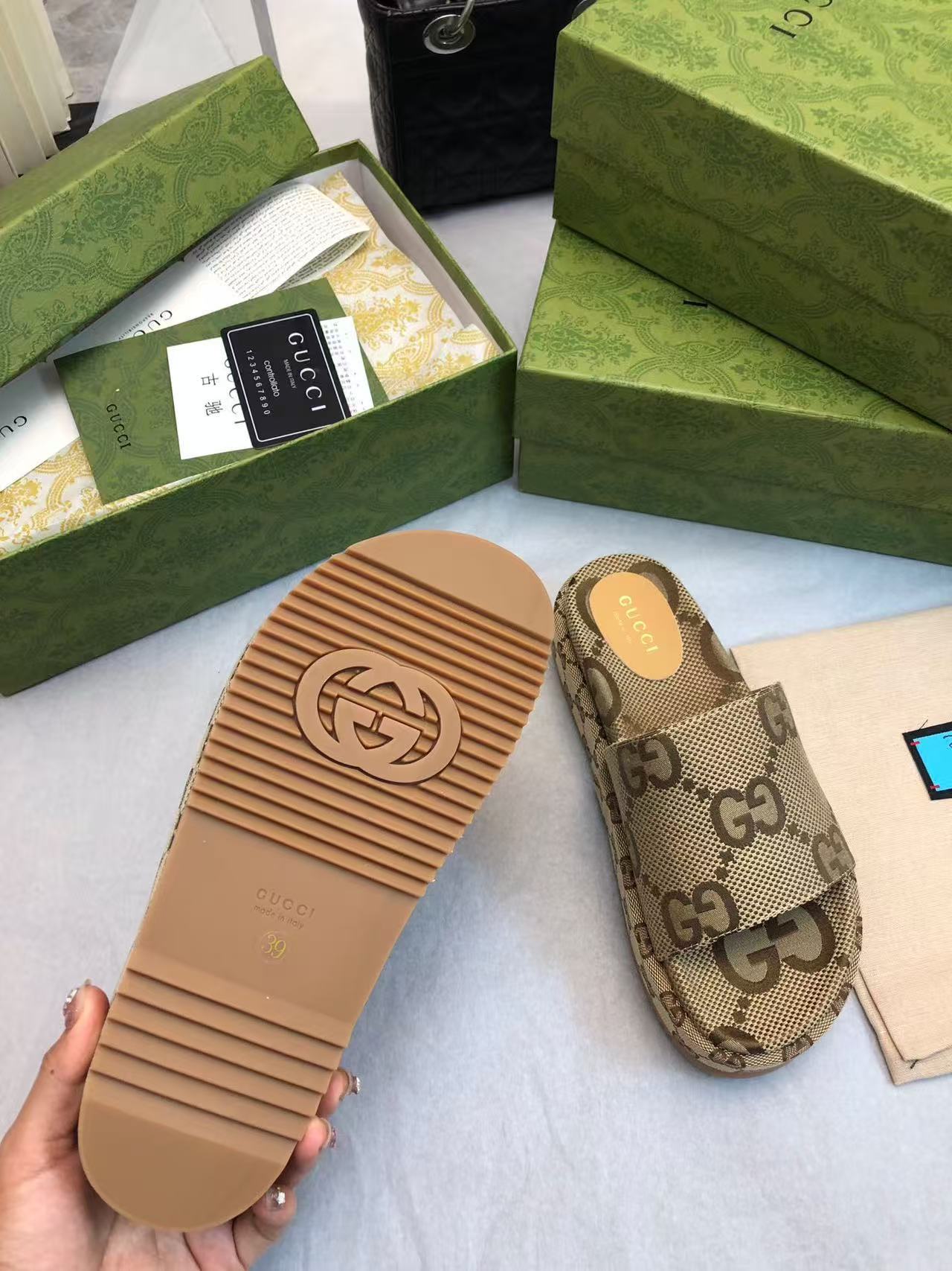 GUCCI ウィメンズ プラットフォーム スライドサンダル