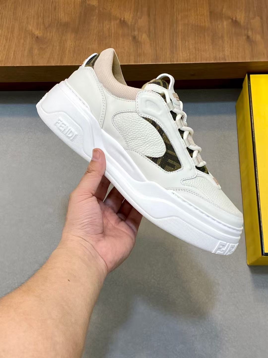 Fendi フェンディ フォース スニーカー