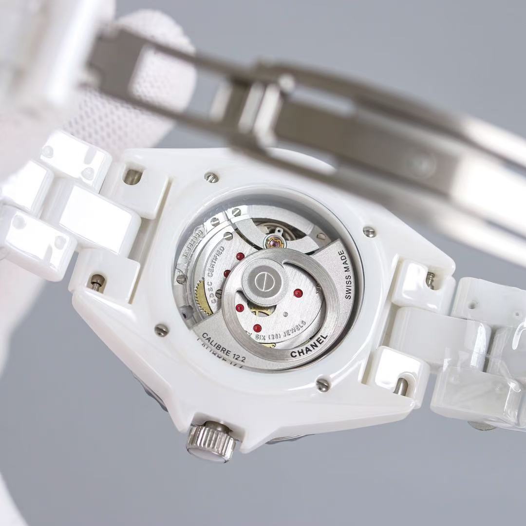 CHANEL J12 キャリバー 12.2, 33mm
