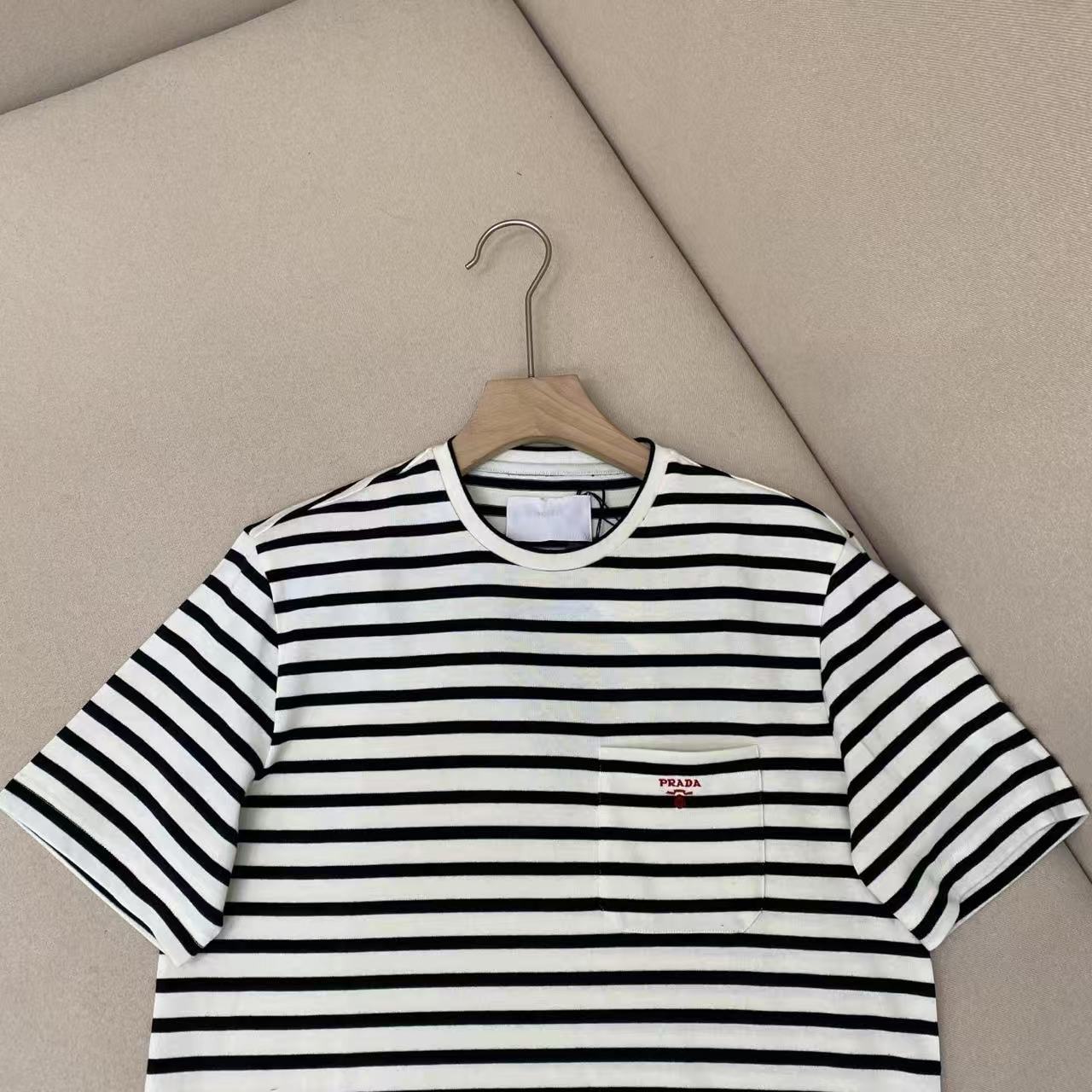 Prada ストライプ コットン Tシャツ
