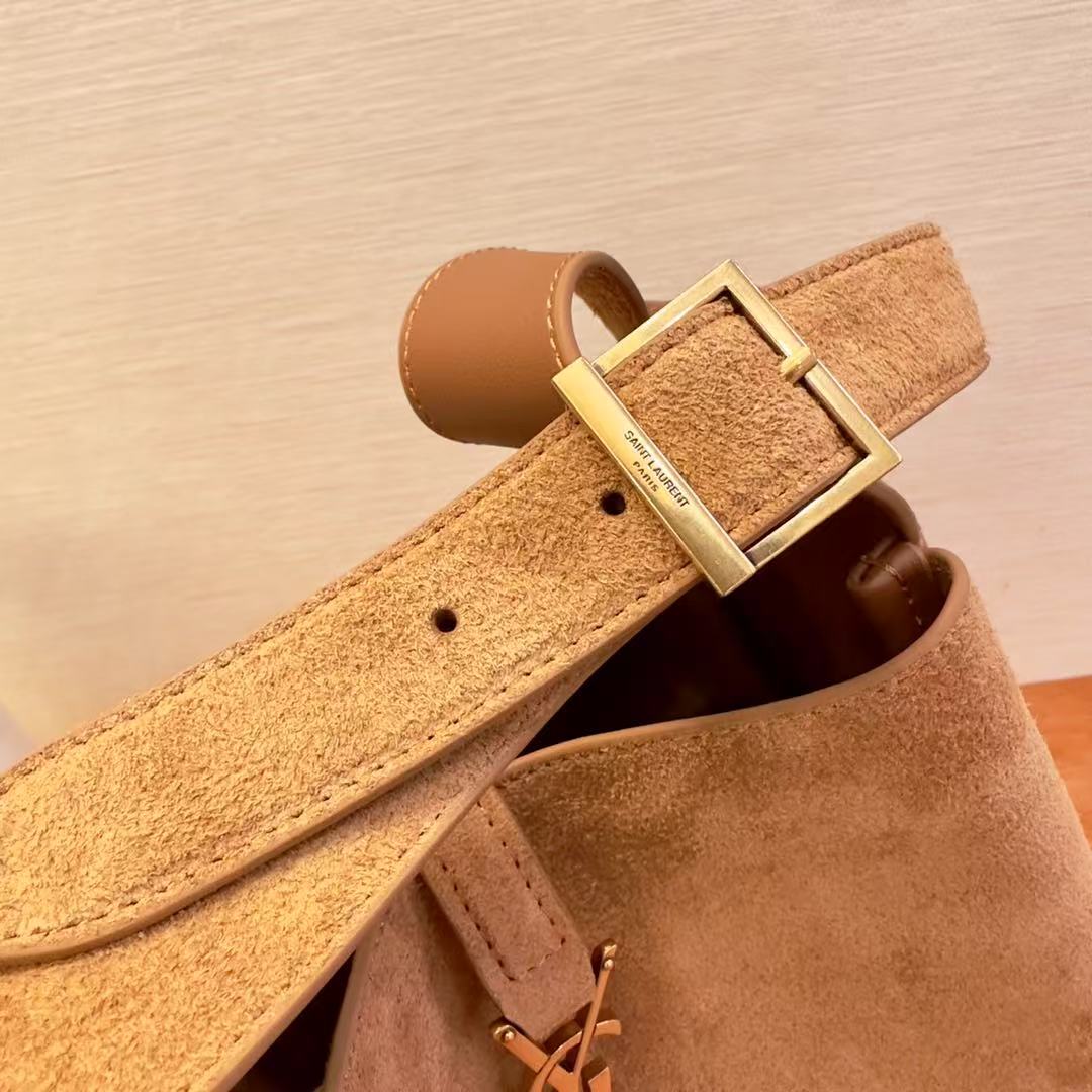  Saint Laurent サンローラン LE 37 スモール（スエード）