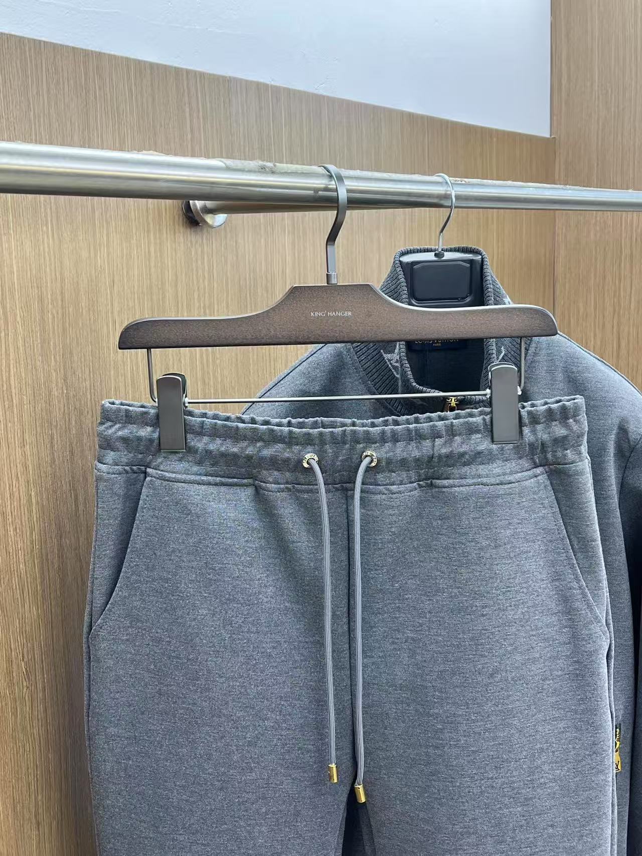 LV ダブルフェイスニットウールトラベルブルゾン+パンツ