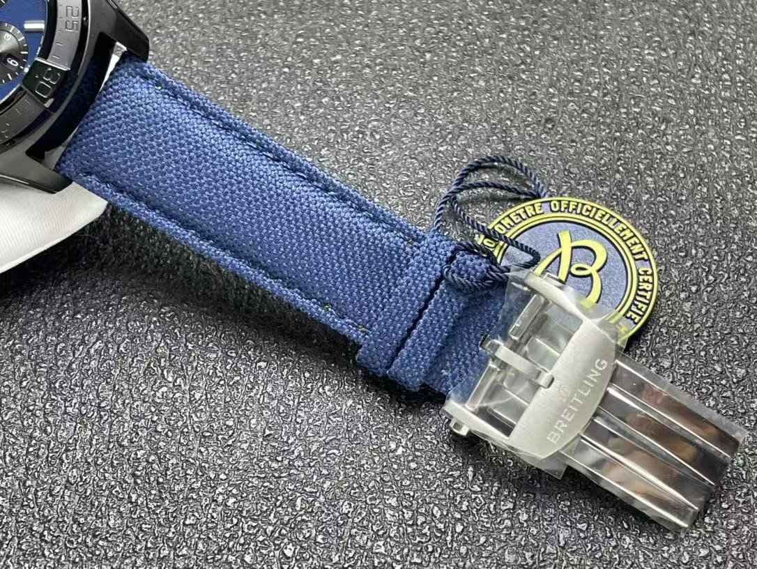 Breitling ブライトリング アベンジャー B01 クロノグラフ 44 ナイト ミッション US ネイビー アカデミー