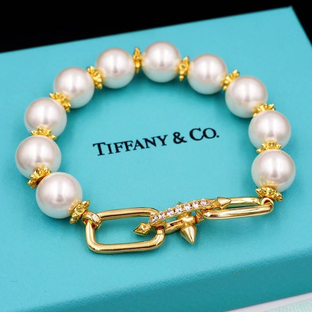ティファニー タイタン by ファレル・ウィリアムス パール ブレスレット イエローゴールドにダイヤモンドをセッティング