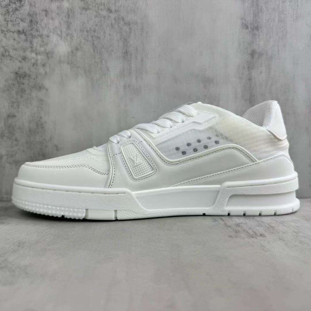 LV トレイナー スニーカー