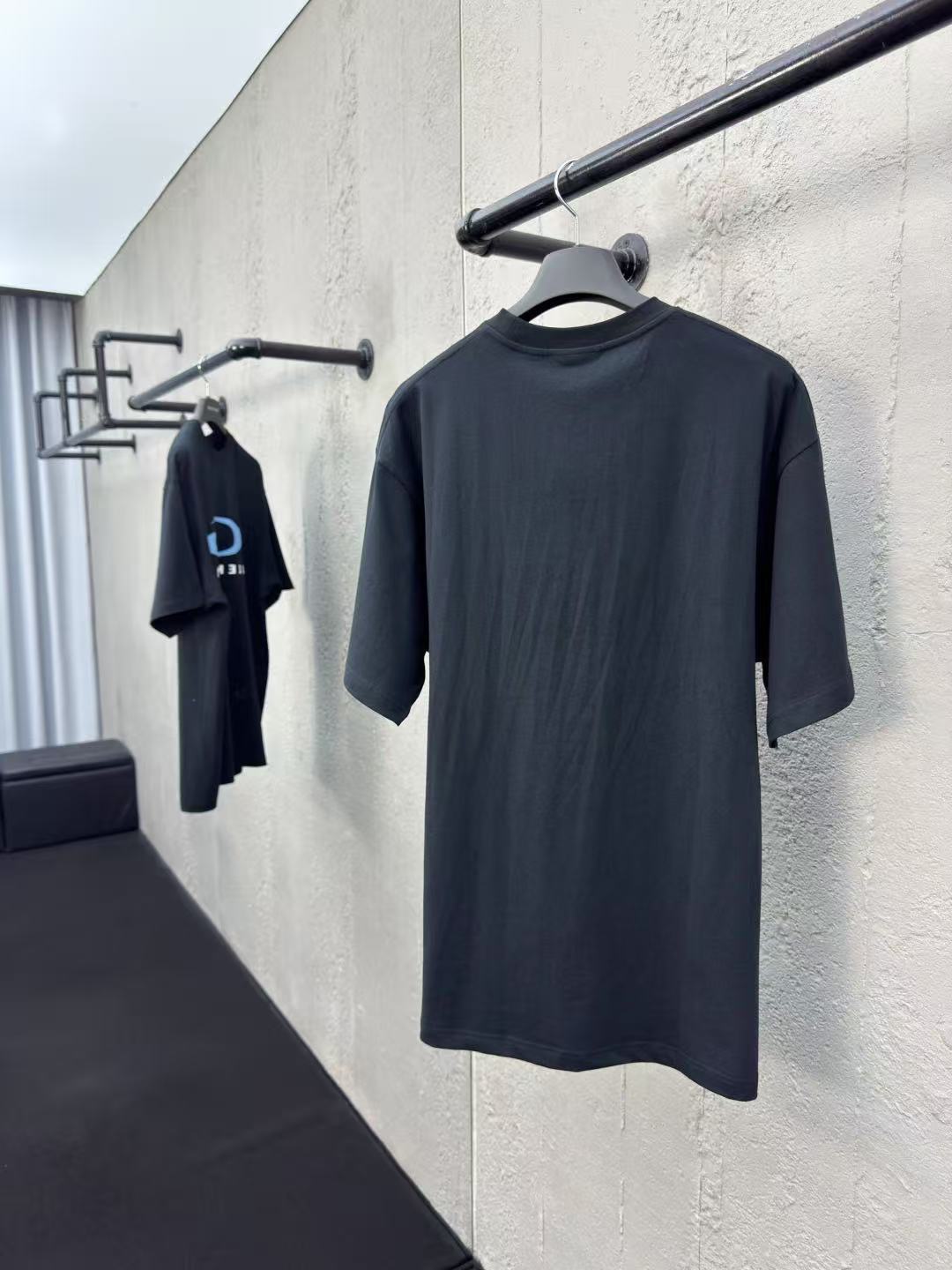 Balenciaga ブラック の メンズ LOOP SPORTS ICON Tシャツ ミディアムフィット