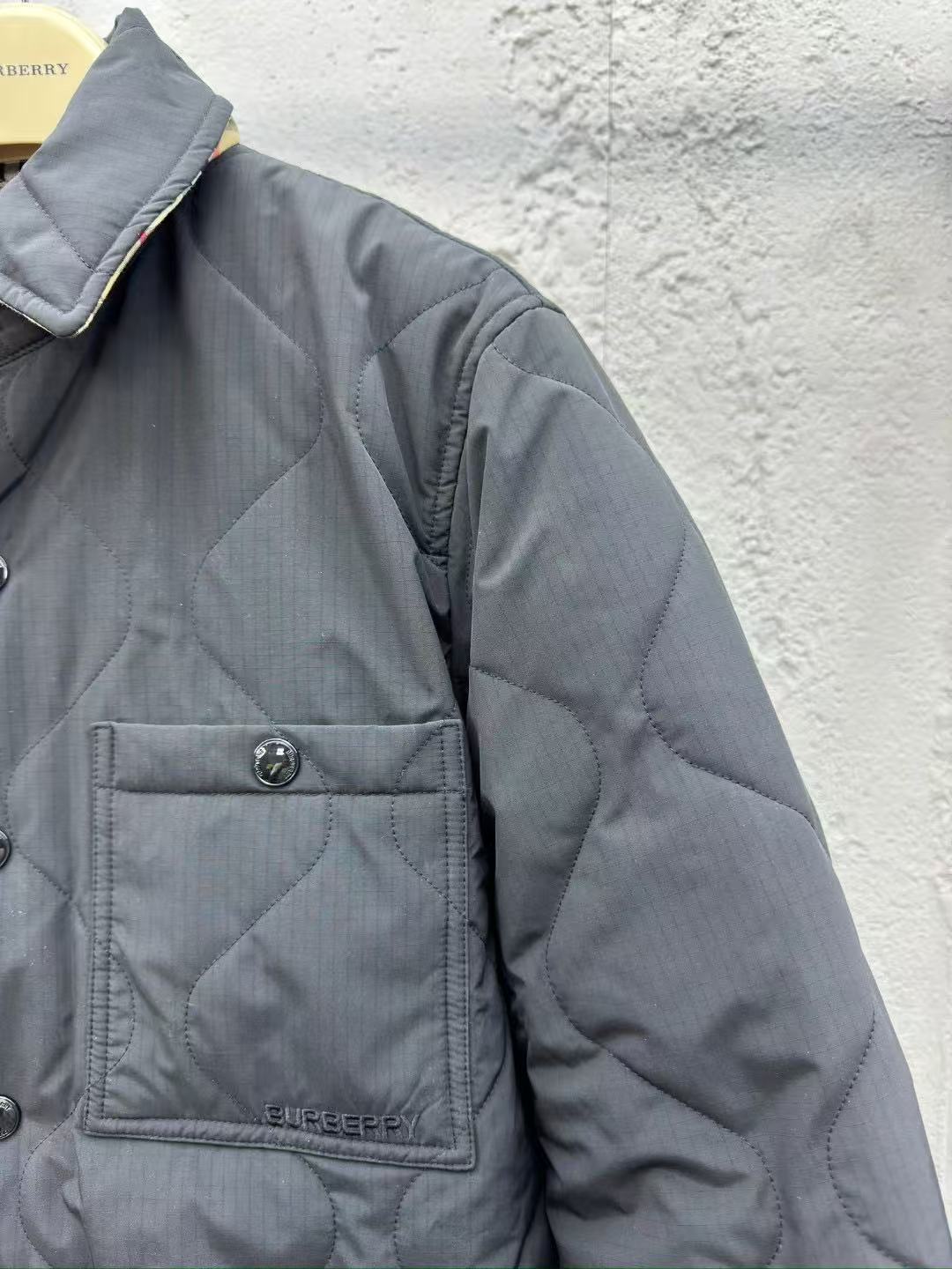 Burberry リバーシブル キルティング ナイロン オーバーシャツ