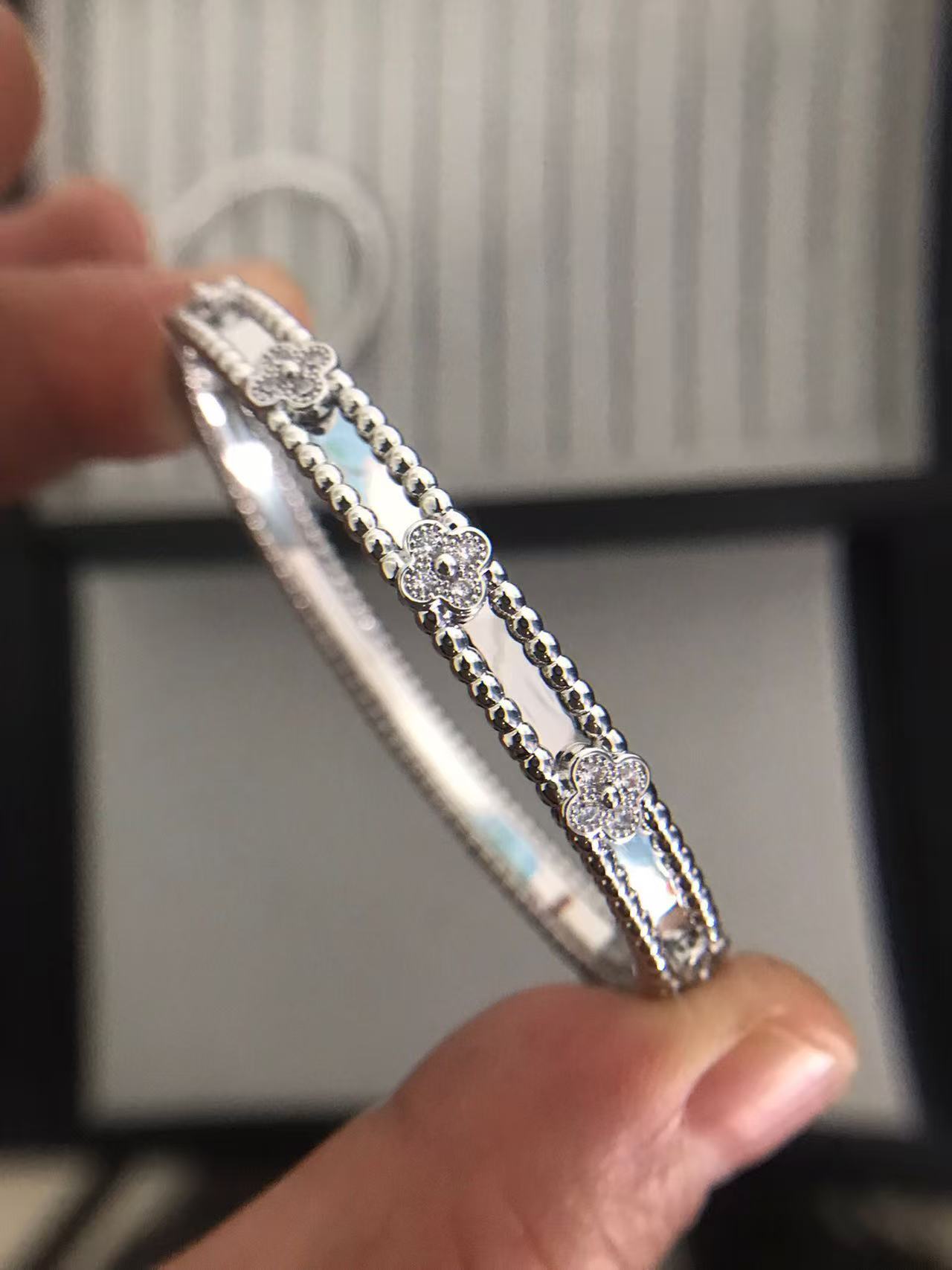 ペルレ スウィートクローバー ブレスレット、ミディアムモデル