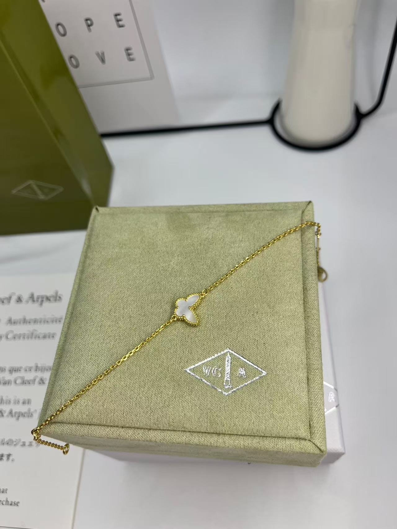 スウィート パピヨン ブレスレット