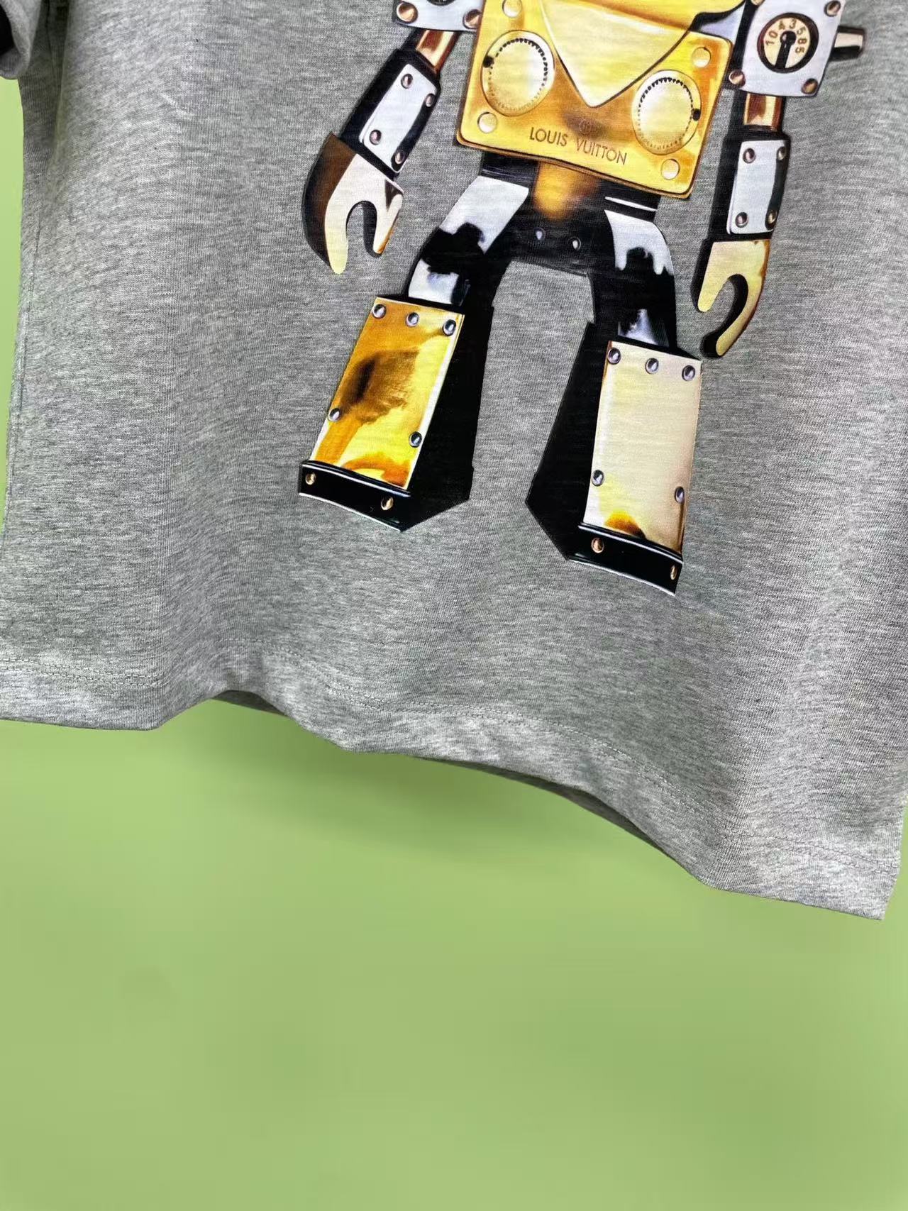 Louis vuitton ロボット クロップトップ
