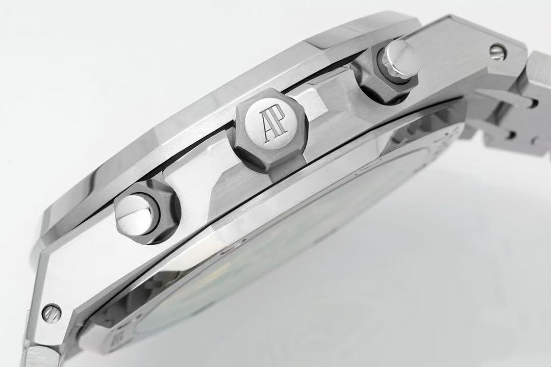 Audemars Piguet  オーデマピゲ  ロイヤル オーク クロノグラフ