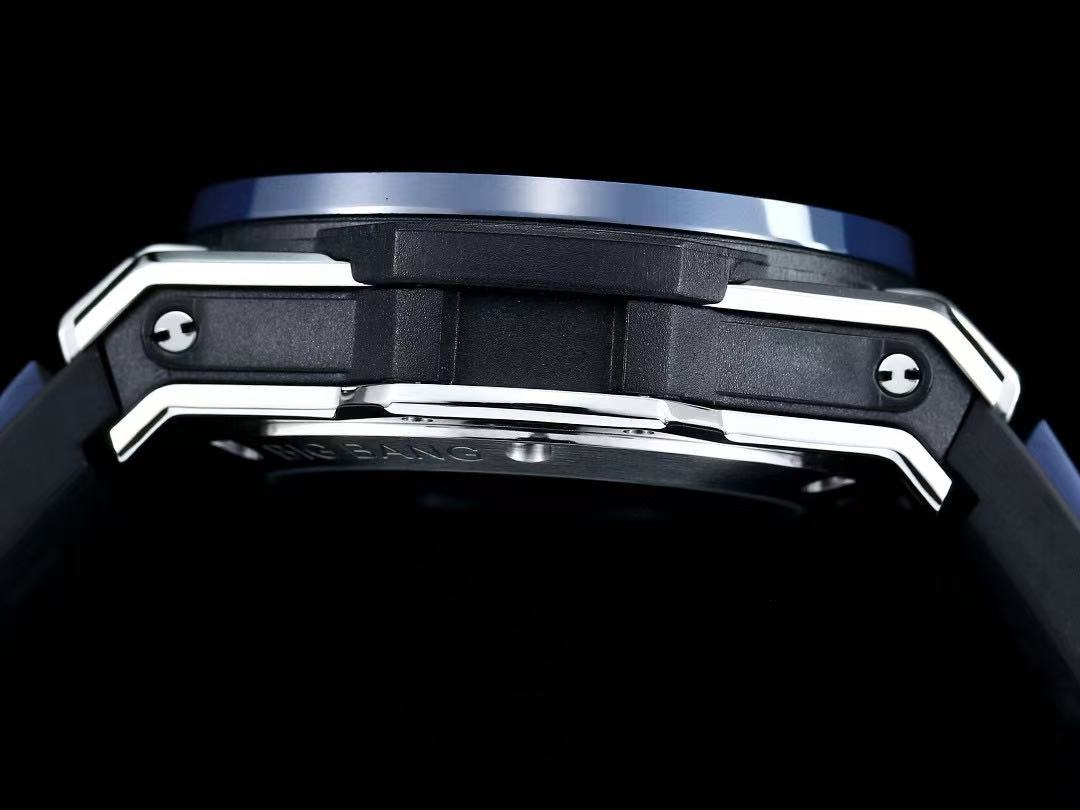  HUBLOT ウブロ ウニコ チタニウム ブルーセラミック