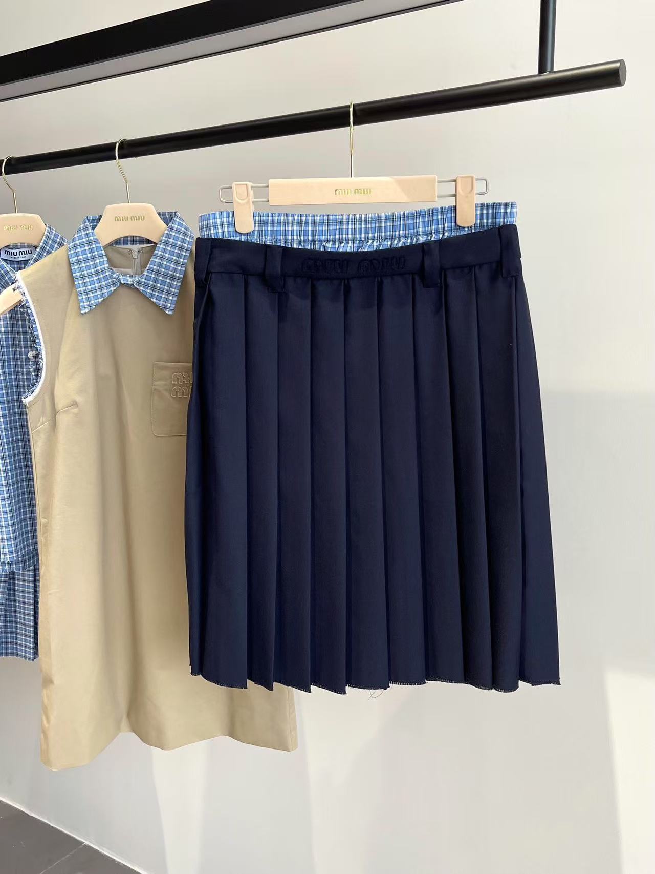 MIUMIU プリーツ バタヴィア ミディスカート