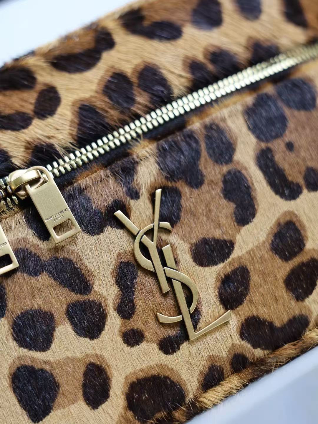  Saint Laurent サンローラン  ギャビー ヴァニティバッグ（ポニーヘアレザー）