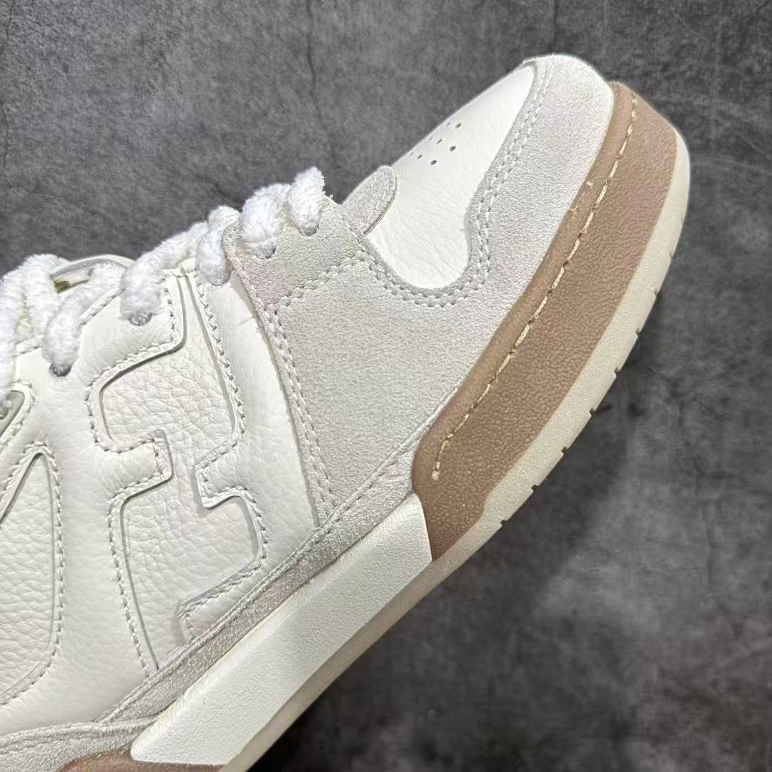 Fendi フェンディ マッチ ホワイトスエード ロートップ