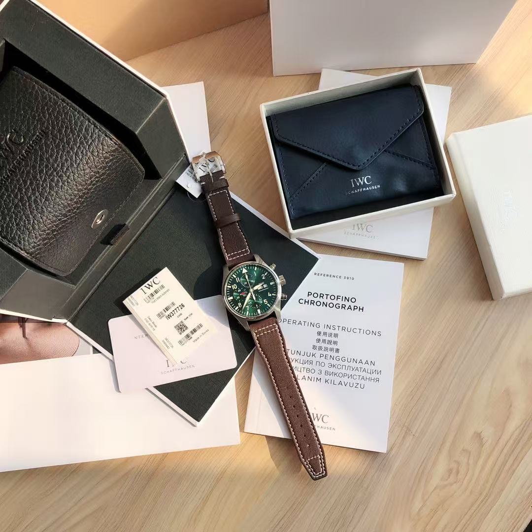 IWC  パイロット・ウォッチ・クロノグラフ