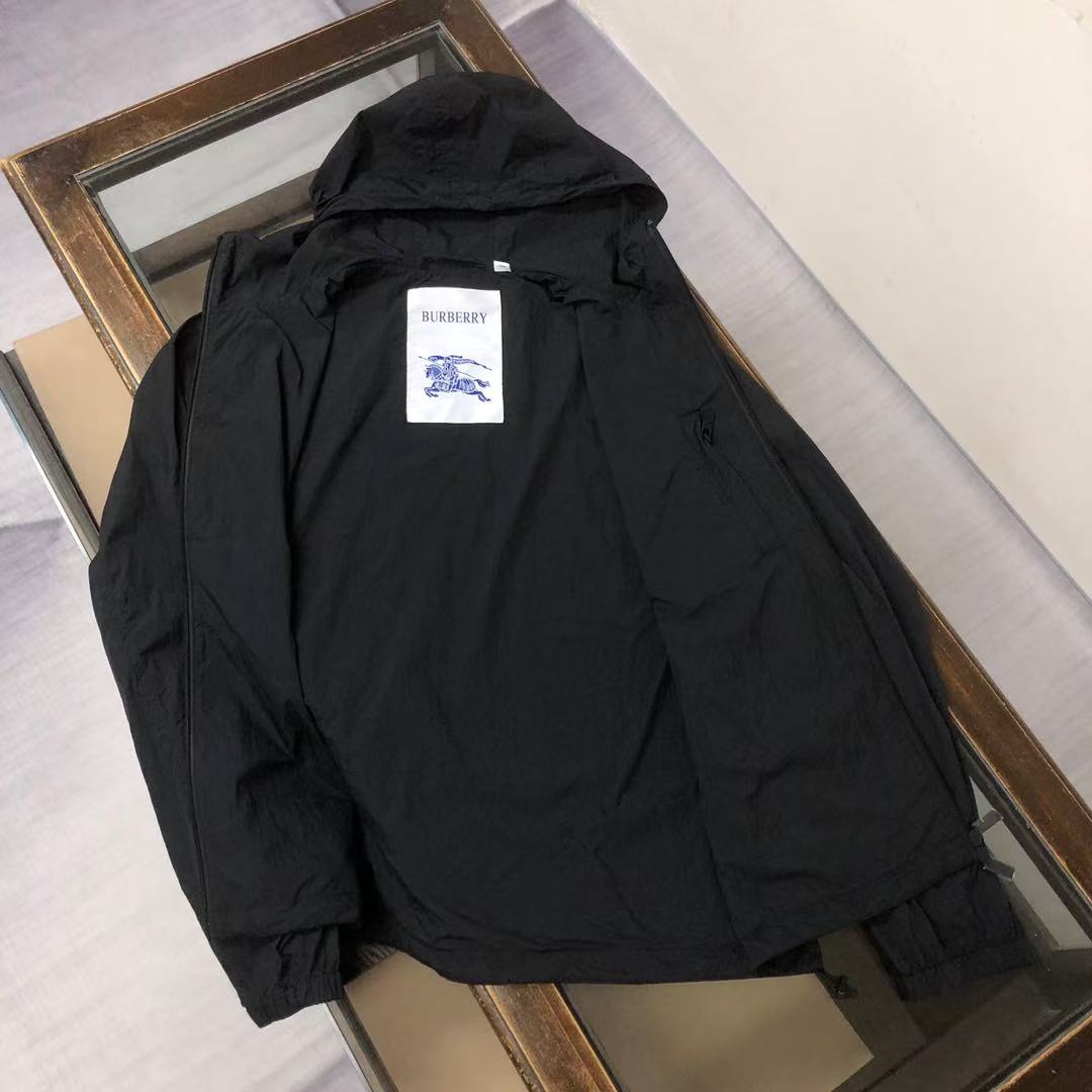 Burberry ナイロンジャケット