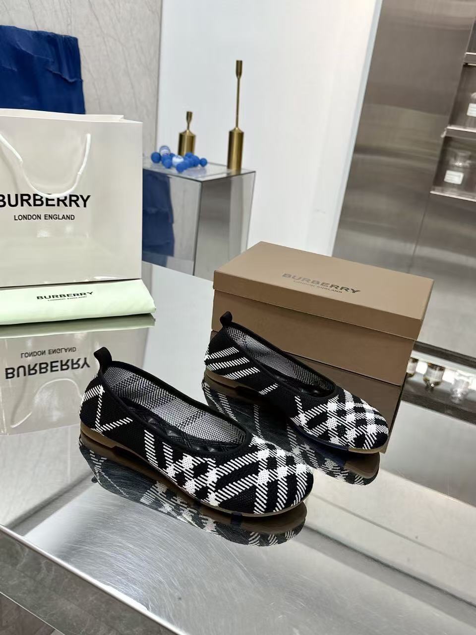 Burberry チェック ニット ベイビーバレリーナ