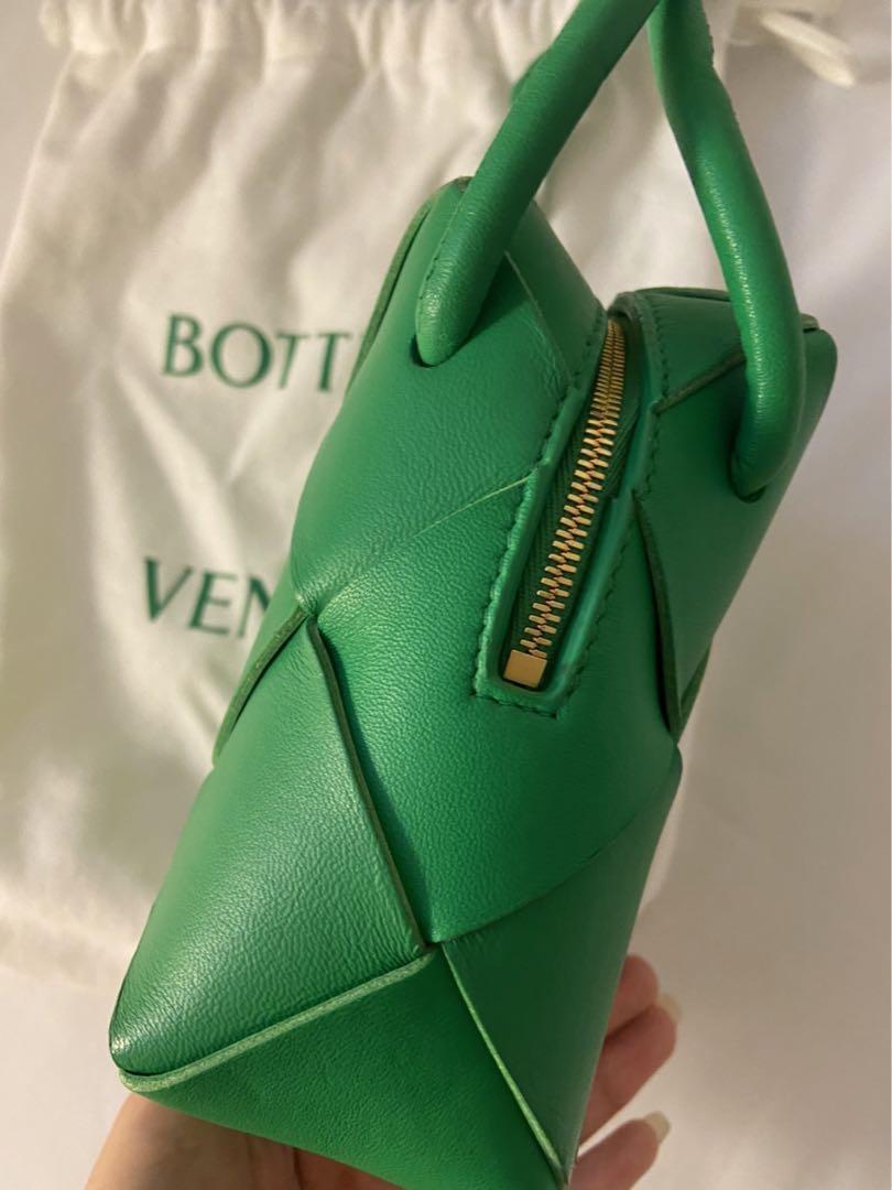 ボッテガヴェネタ　グリーン　ミニカセットバック