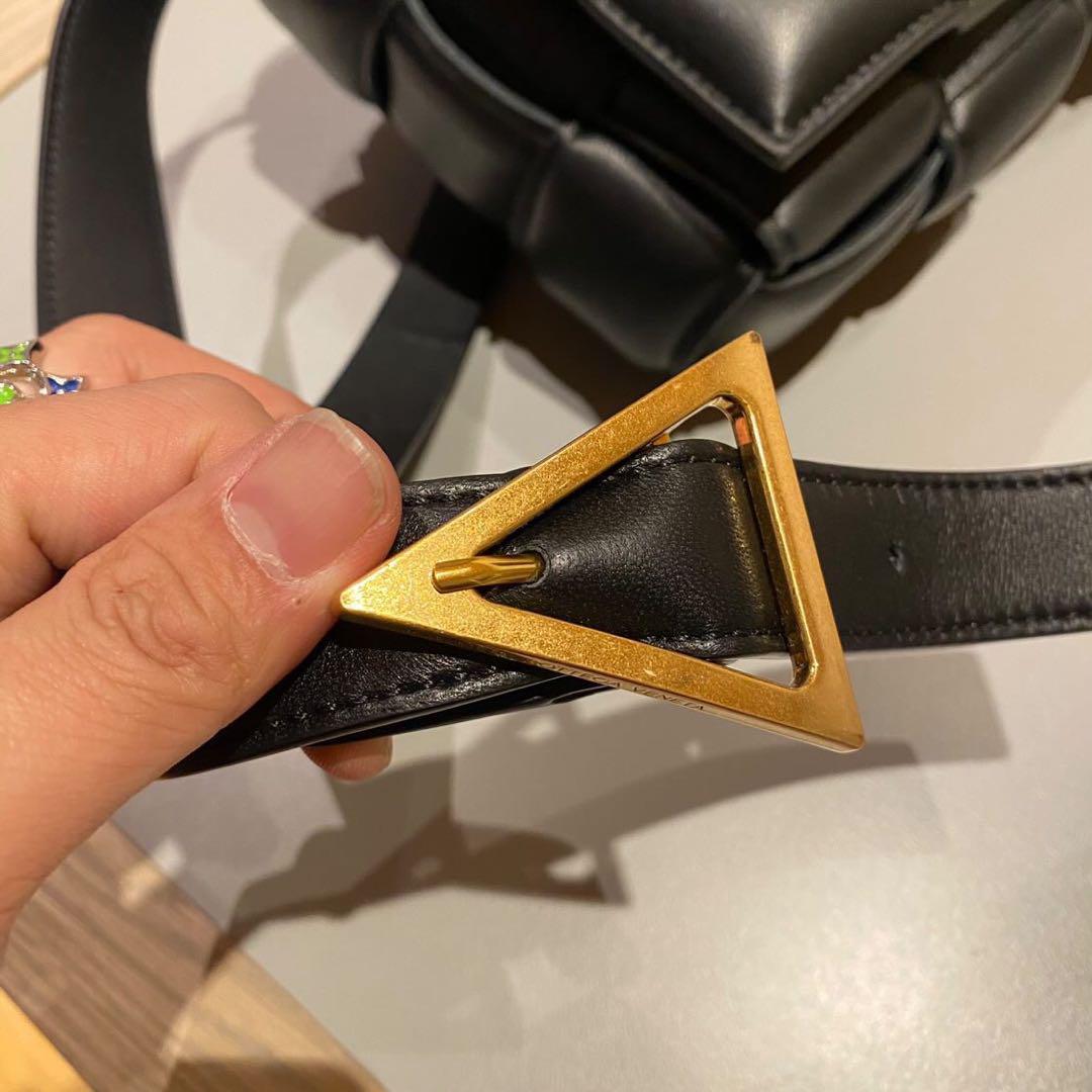 Bottega Veneta ボッテガヴェネタ　パテッドカセット