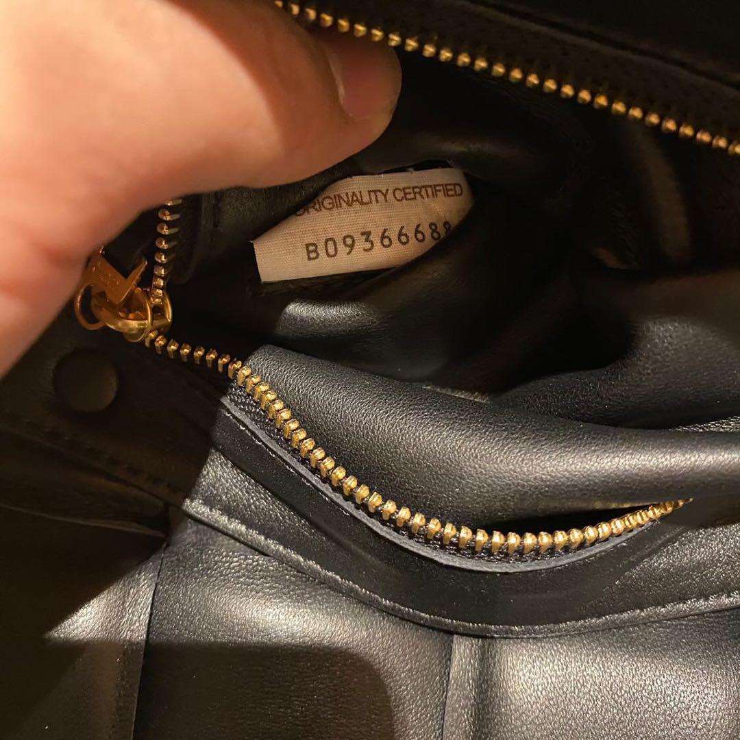 Bottega Veneta ボッテガヴェネタ　パテッドカセット