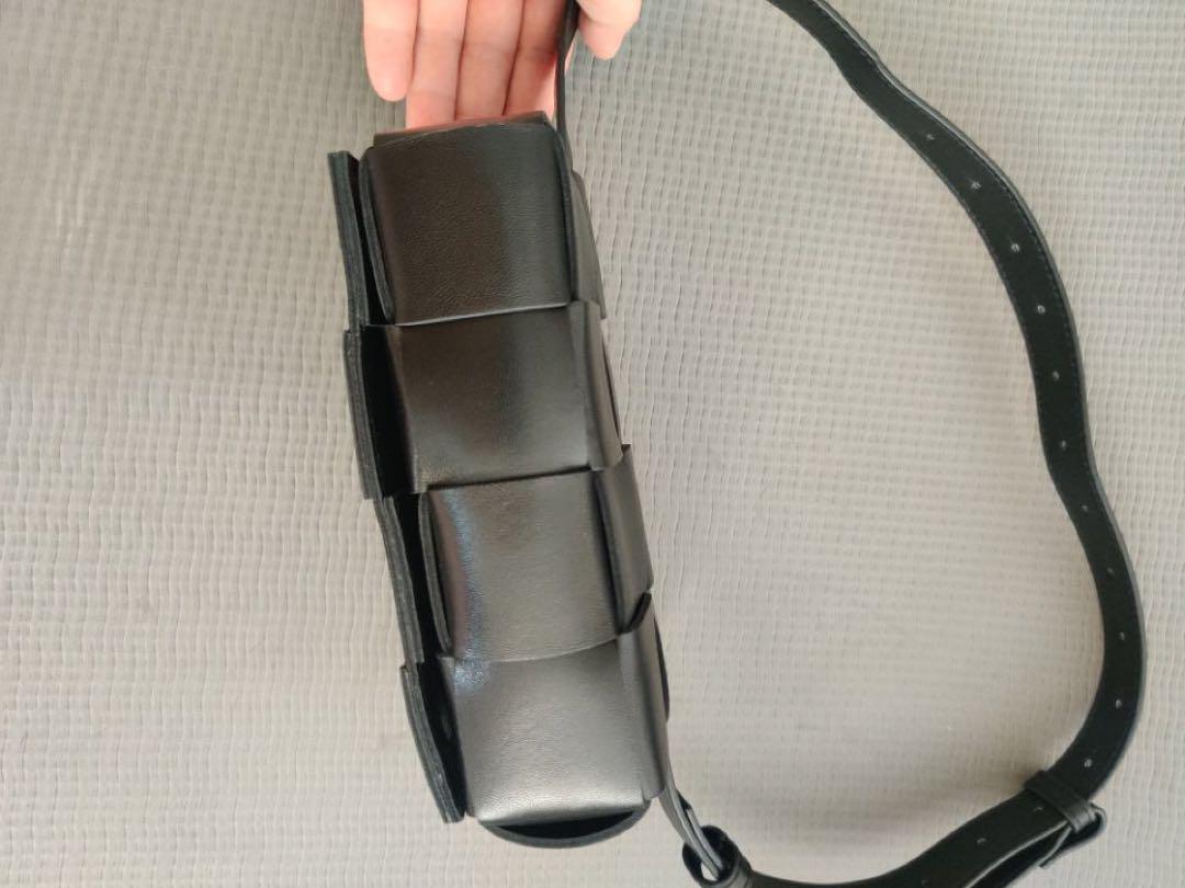ボッテガヴェネタ　カセットベルトバッグ