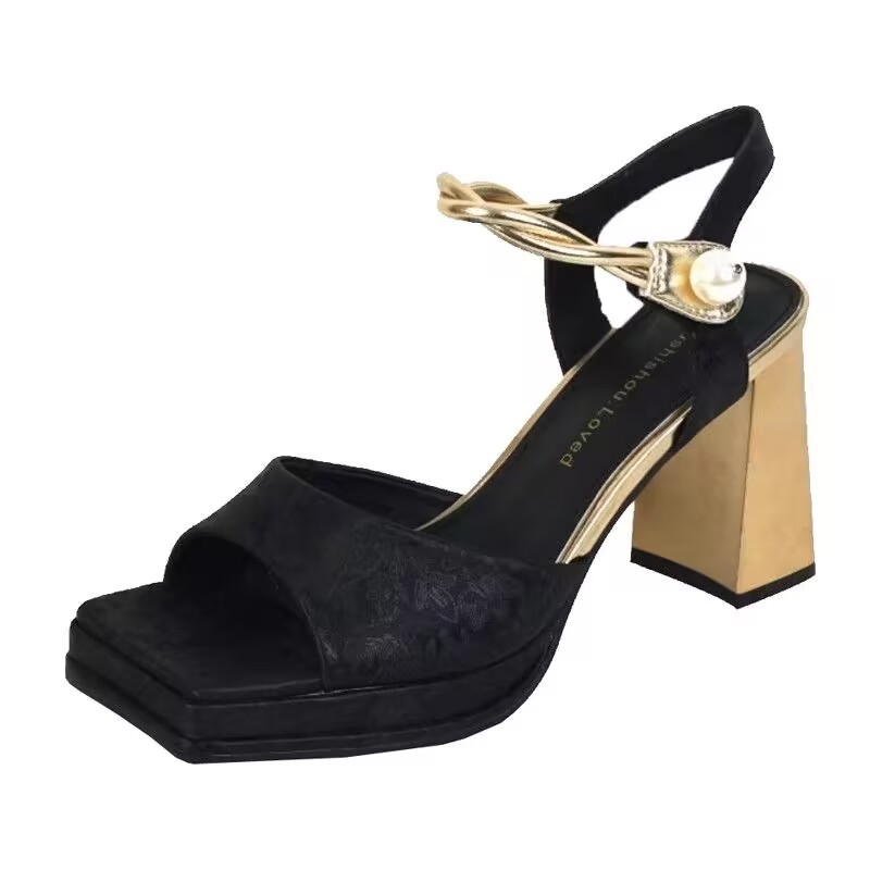 一字扣方頭粗跟露趾涼鞋