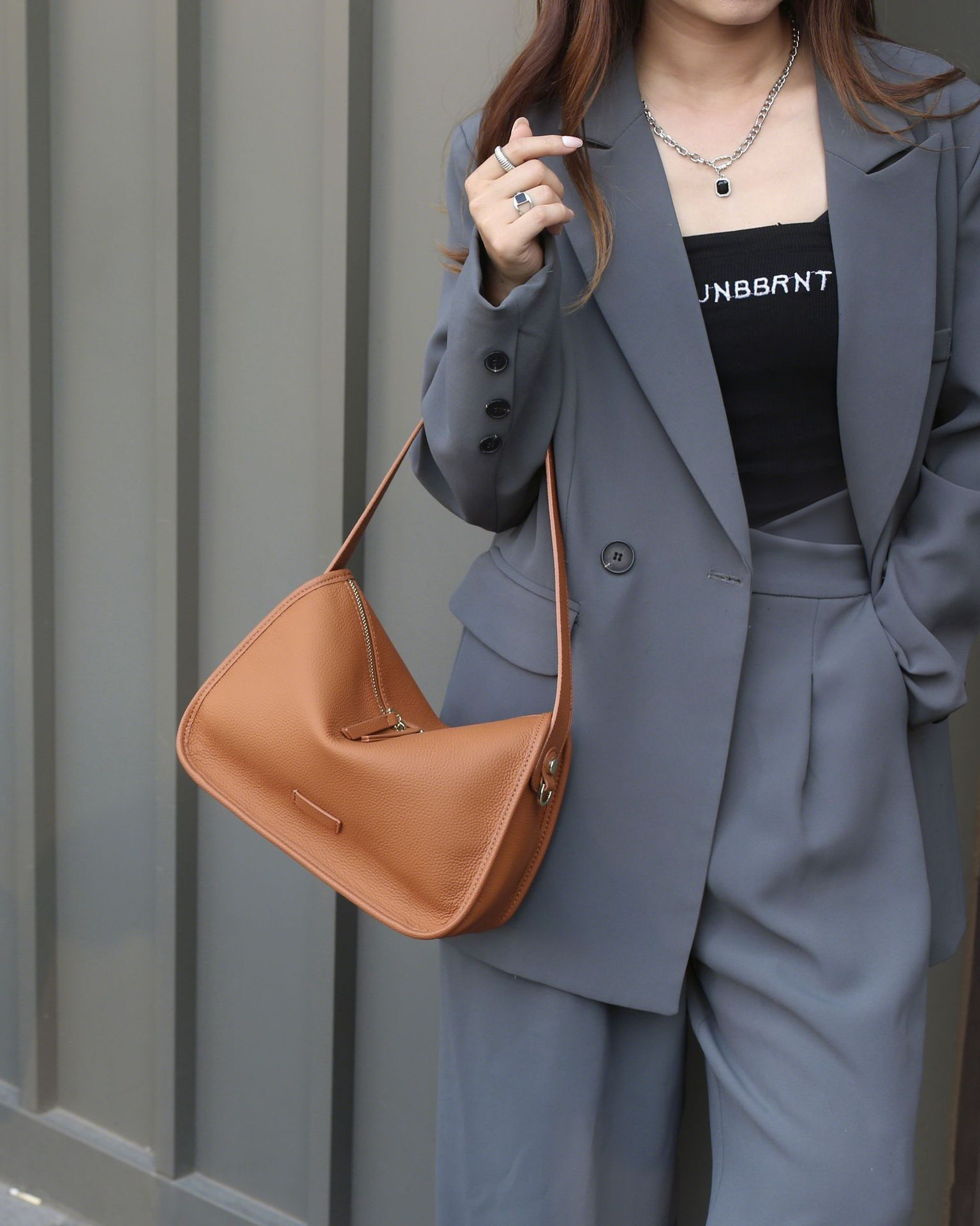 |黒|カラメル|グリーン|4色|牛革ショルダーバッグ