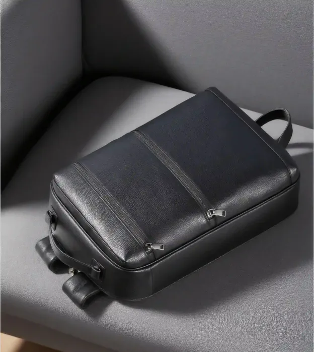 「横持ち・縦持ち・肩掛け」3WAY|牛革のビジネスリュック|大容量|ビジネス通勤に最適