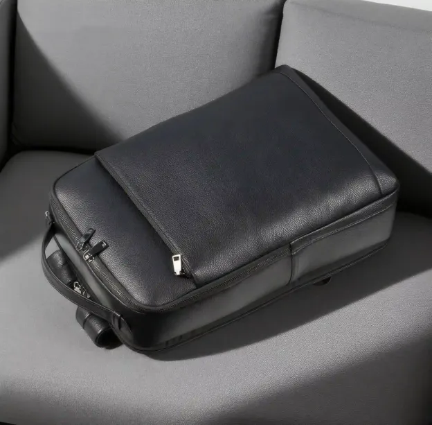 【牛革】ビジネスバックパック｜通勤・出張に最適｜15.6 インチノート収納可