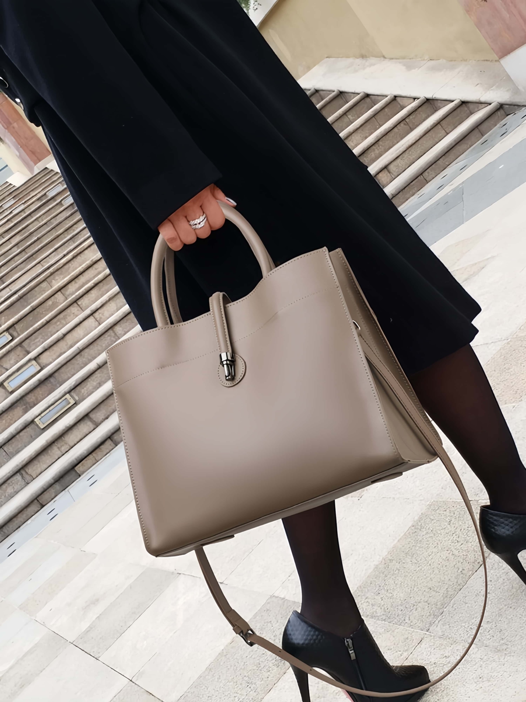 洗練されたデザイン！•カラメル|カーキ|黒|コーヒー|4色•3WAY•高品質な天然牛革ハンドバッグ•牛革トートバッグ•