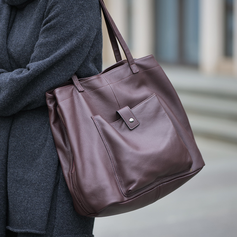 NEW ! •優雅な気質•茶|黒|グレー•高品質な厚手な天然軟めな牛革ハンドバッグ•牛革トートバッグ