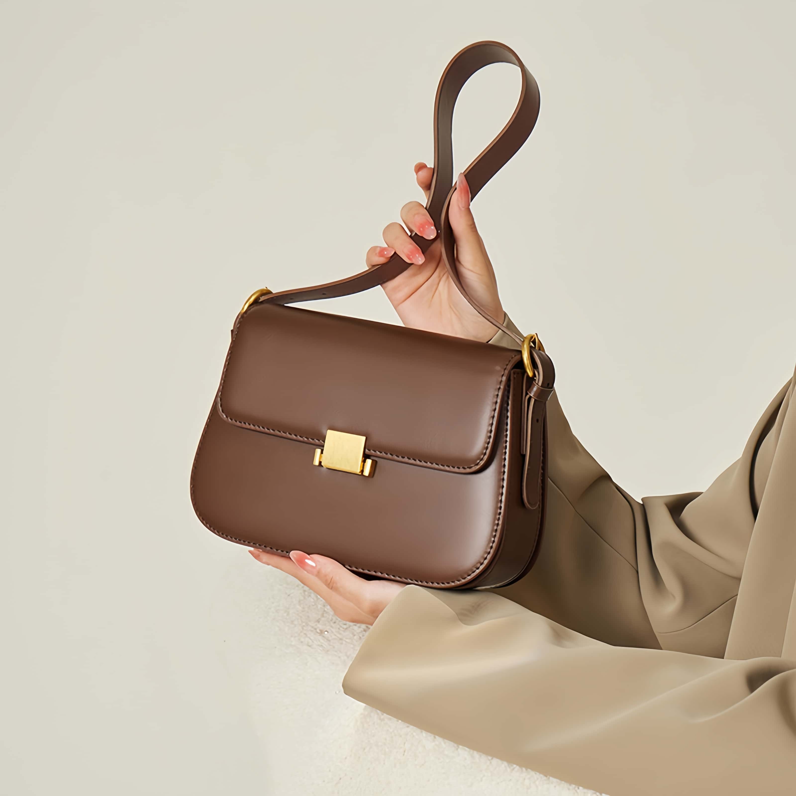 新作！•4色•天然牛革ショルダーバッグ• 牛革肩掛けバッグ