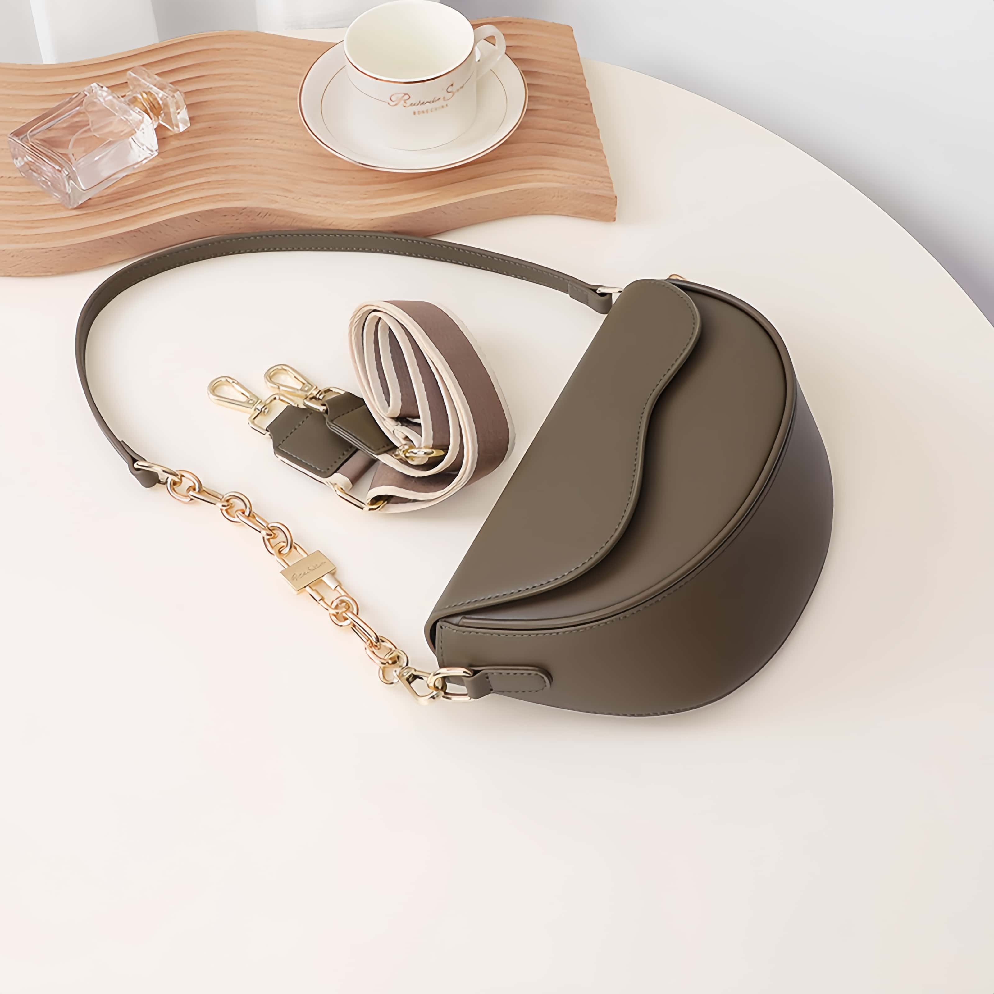 新発売!•コーヒー色•天然牛革ショルダーバッグ• 牛革肩掛けバッグ