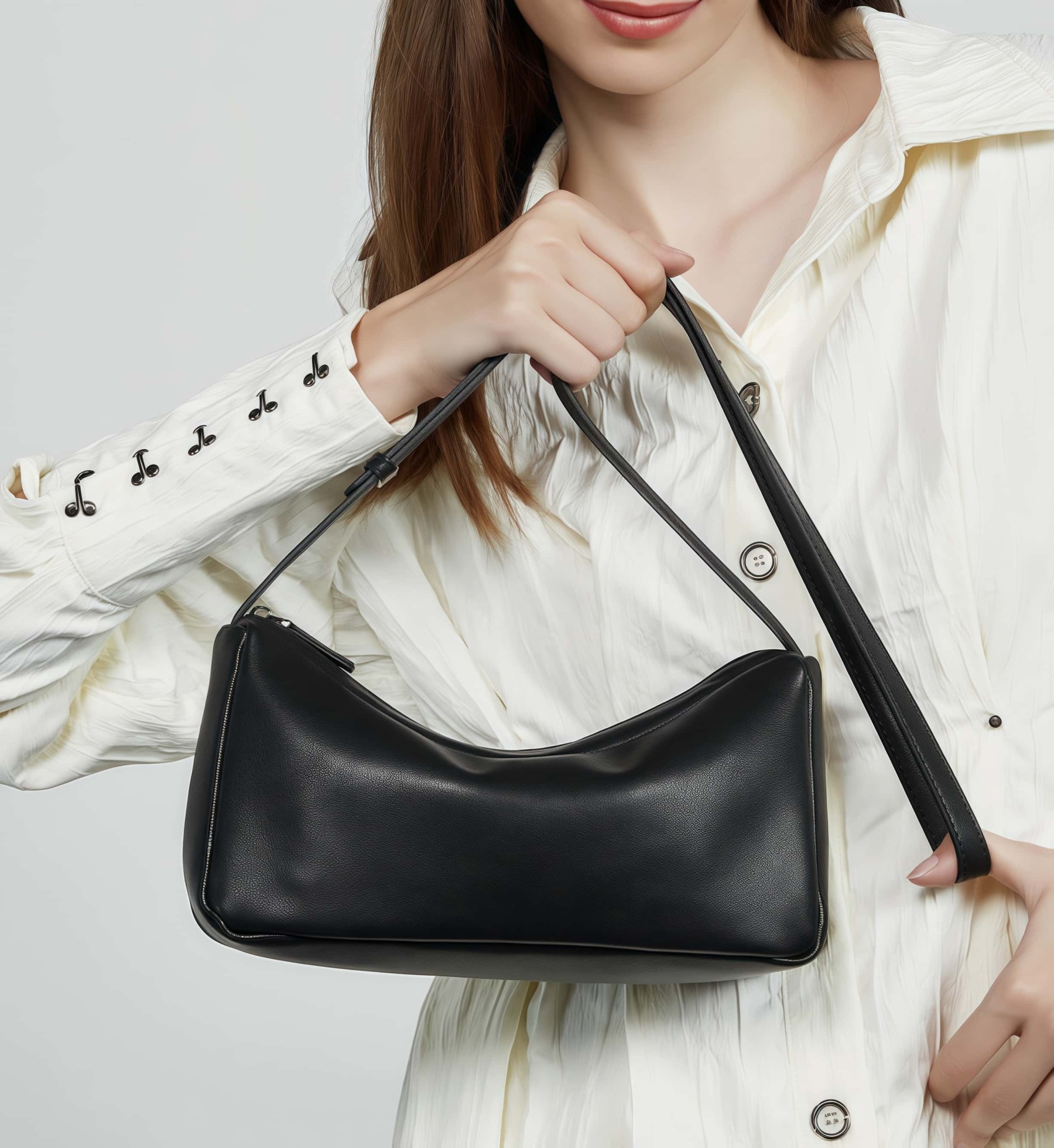 新発売！|ベージュ|黒|コーヒー|3色|牛革サコッシュ|牛革ショルダーバッグ|携帯ポーチ|牛革斜め掛けバッグ