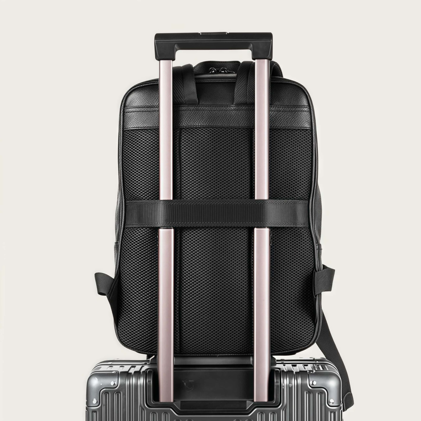 天然牛革製 ビジネス通勤向け ダブルストラップリュック